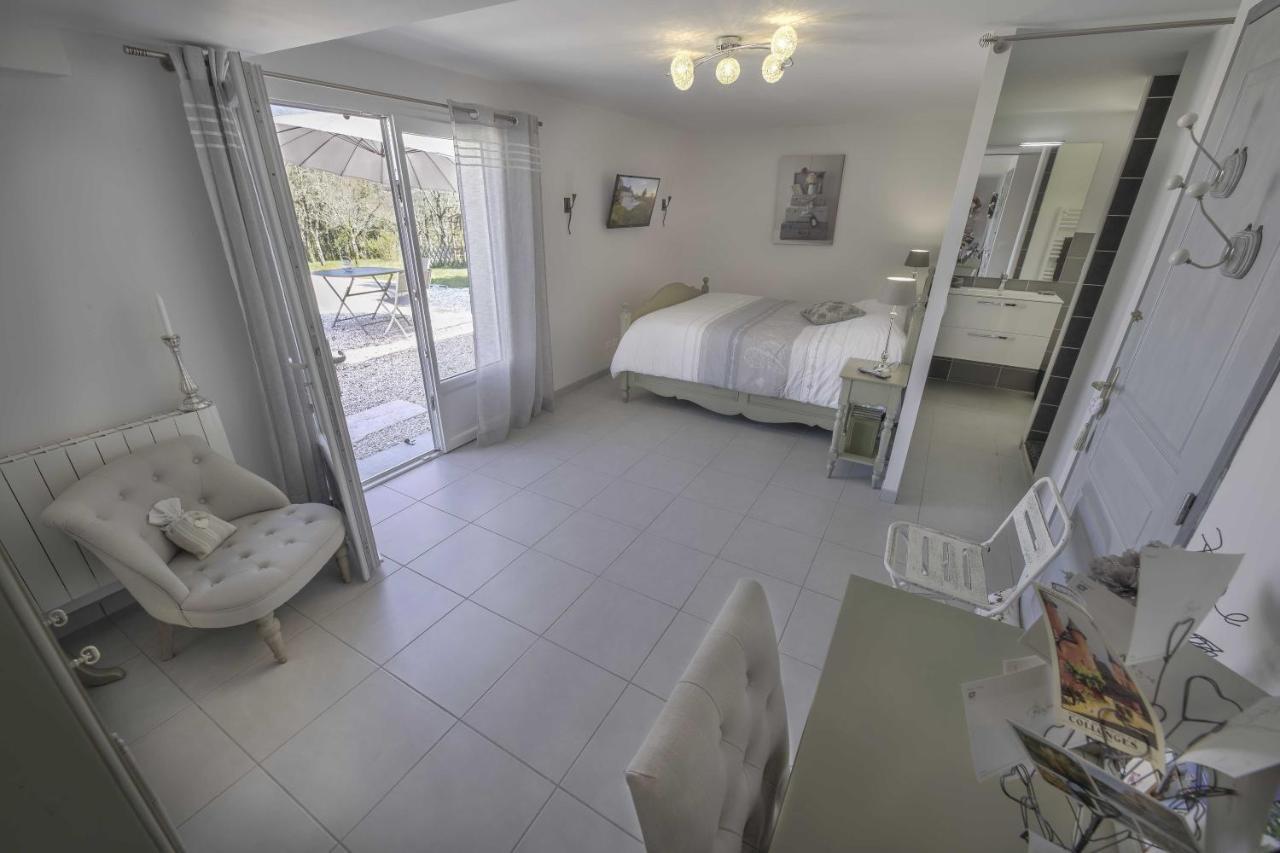 Domaine La Garenne Bed and Breakfast Reilhaguet Εξωτερικό φωτογραφία