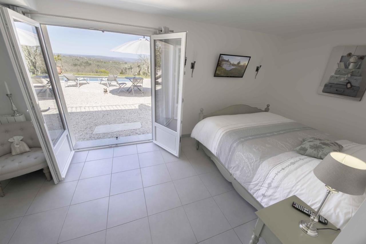 Domaine La Garenne Bed and Breakfast Reilhaguet Εξωτερικό φωτογραφία