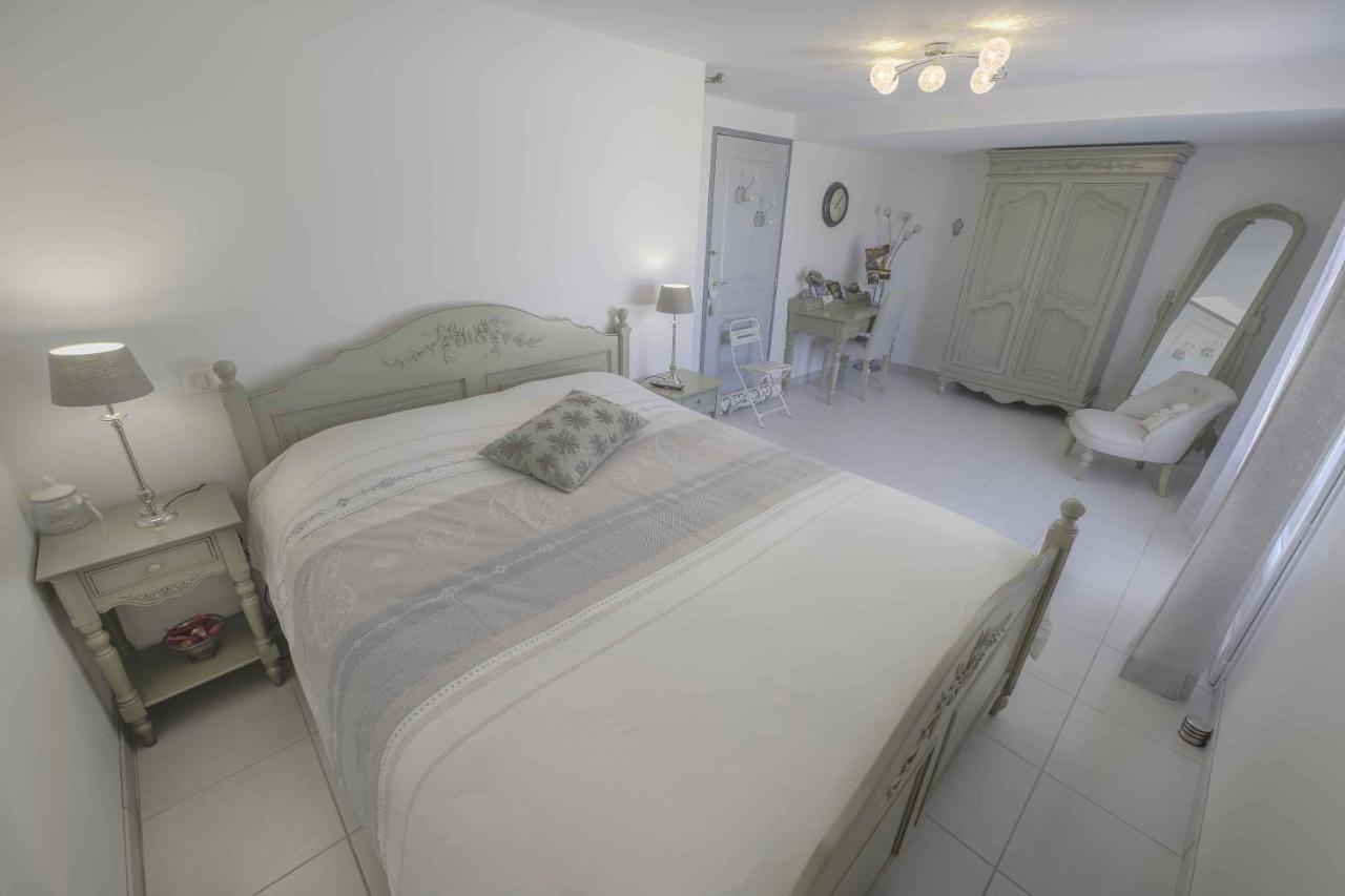 Domaine La Garenne Bed and Breakfast Reilhaguet Εξωτερικό φωτογραφία
